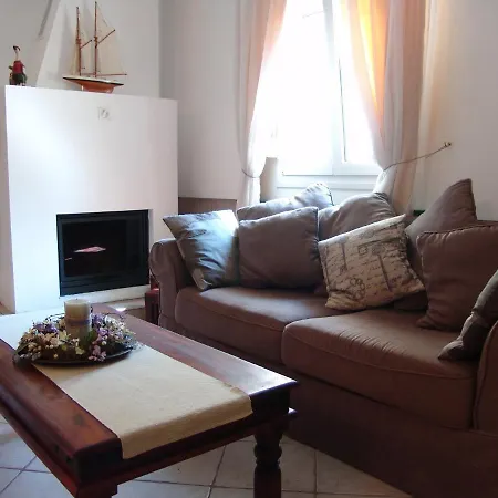 Casa Con Verde Prínos